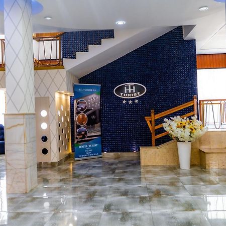 Hotel Turist Pucioasa ภายนอก รูปภาพ