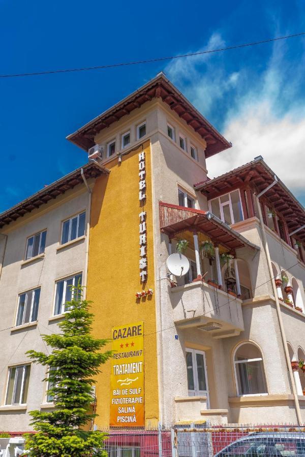Hotel Turist Pucioasa ภายนอก รูปภาพ