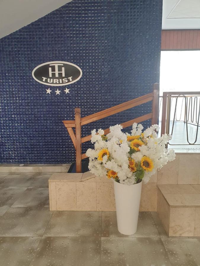 Hotel Turist Pucioasa ภายนอก รูปภาพ