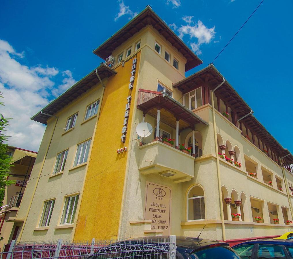 Hotel Turist Pucioasa ภายนอก รูปภาพ