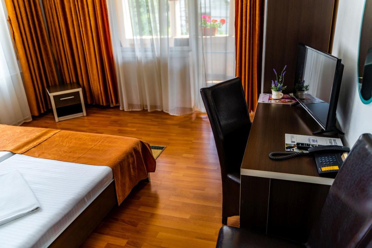 Hotel Turist Pucioasa ภายนอก รูปภาพ